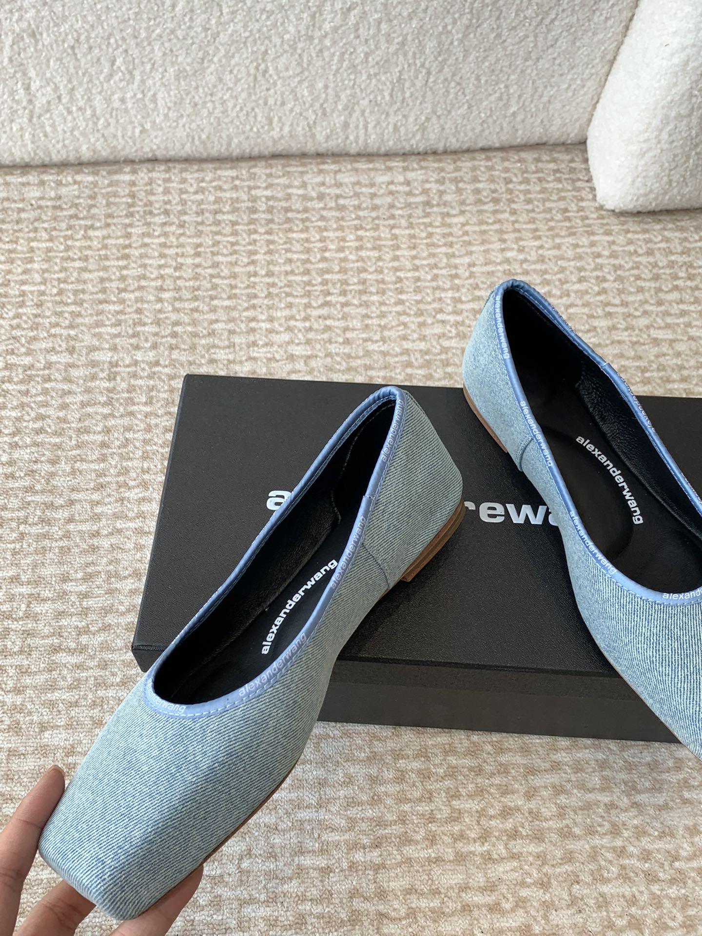 SQUARE-TOE BALLET FLAT IN LIGHT BLUE DENIM FABRIC