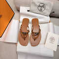 HM 26S KELLY BUCKLE THONG SANDALS IN CARAMEL BROWN CALFSKIN SILVER HARDWARE