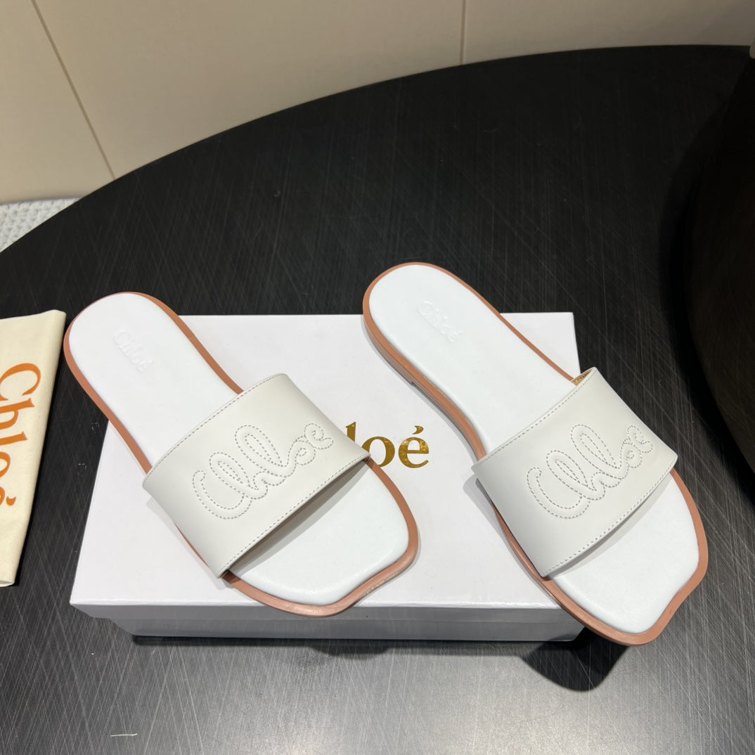 CHLOÉ 26S SANDALS IN WHITE CALFSKIN