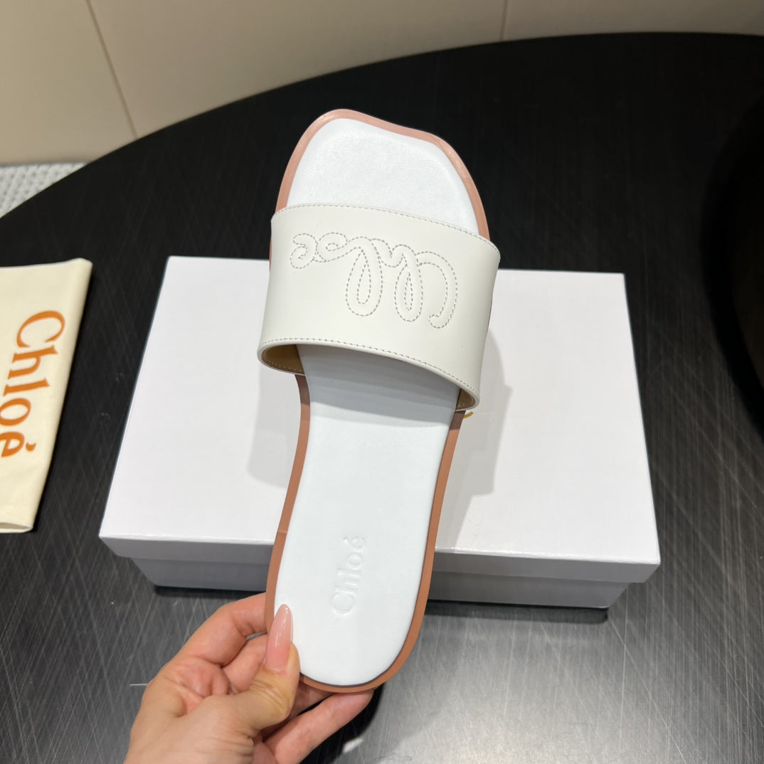 CHLOÉ 26S SANDALS IN WHITE CALFSKIN