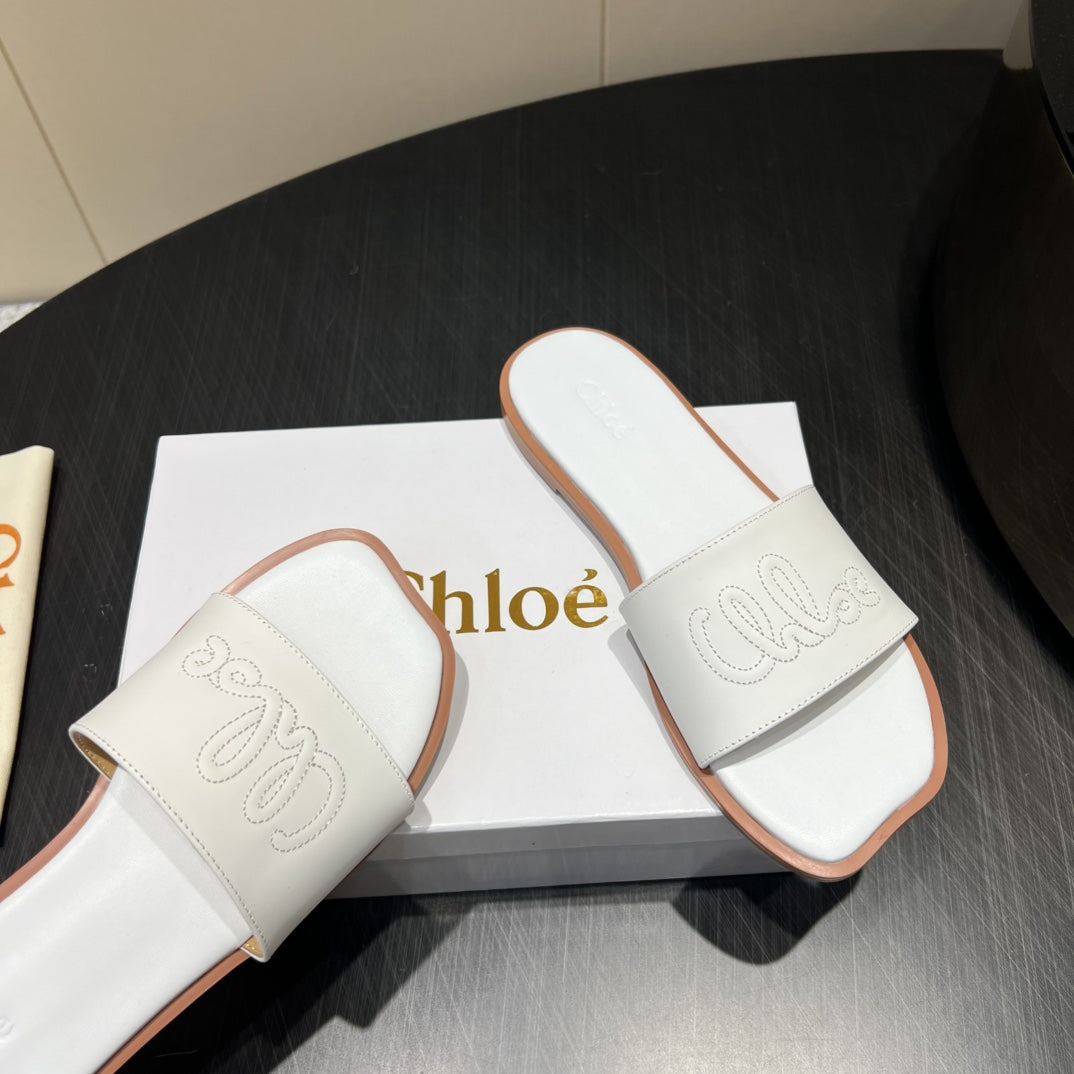 CHLOÉ 26S SANDALS IN WHITE CALFSKIN