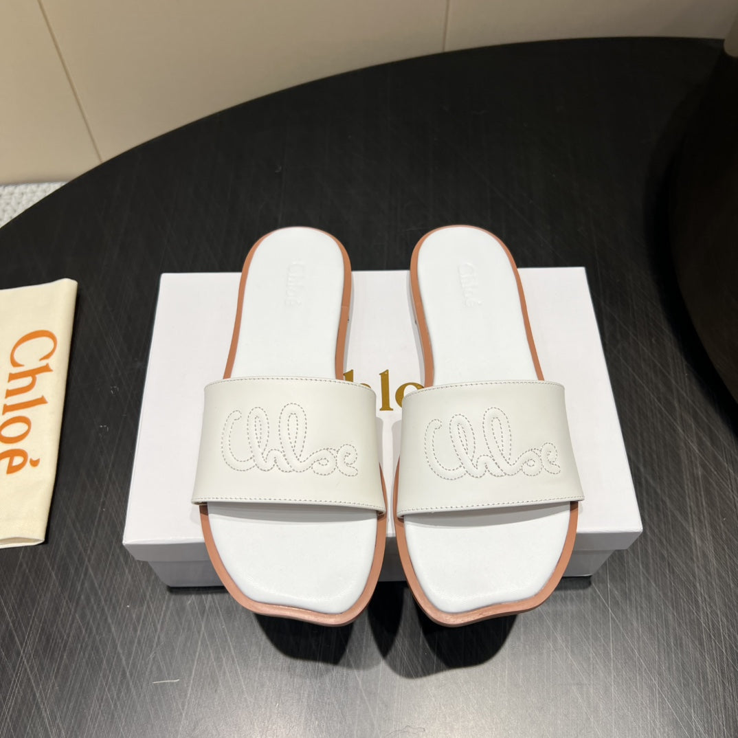 CHLOÉ 26S SANDALS IN WHITE CALFSKIN