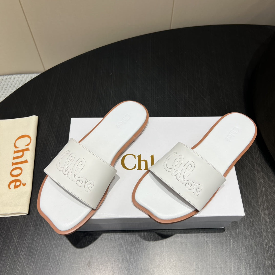 CHLOÉ 26S SANDALS IN WHITE CALFSKIN
