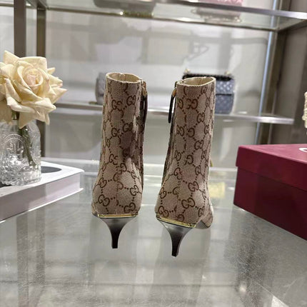 GUCCI 26S HORSEBIT ANKLE BOOTS 55 MM IN BEIGE GG CANVAS