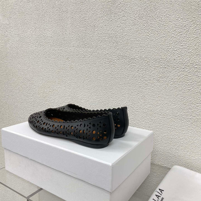 ALAIA BALLET FLAT IN BLACK MESH LAMBSKIN