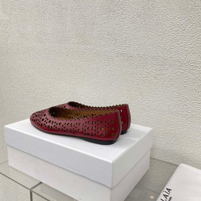 ALAIA BALLET FLAT IN BURGUNDY RED MESH LAMBSKIN