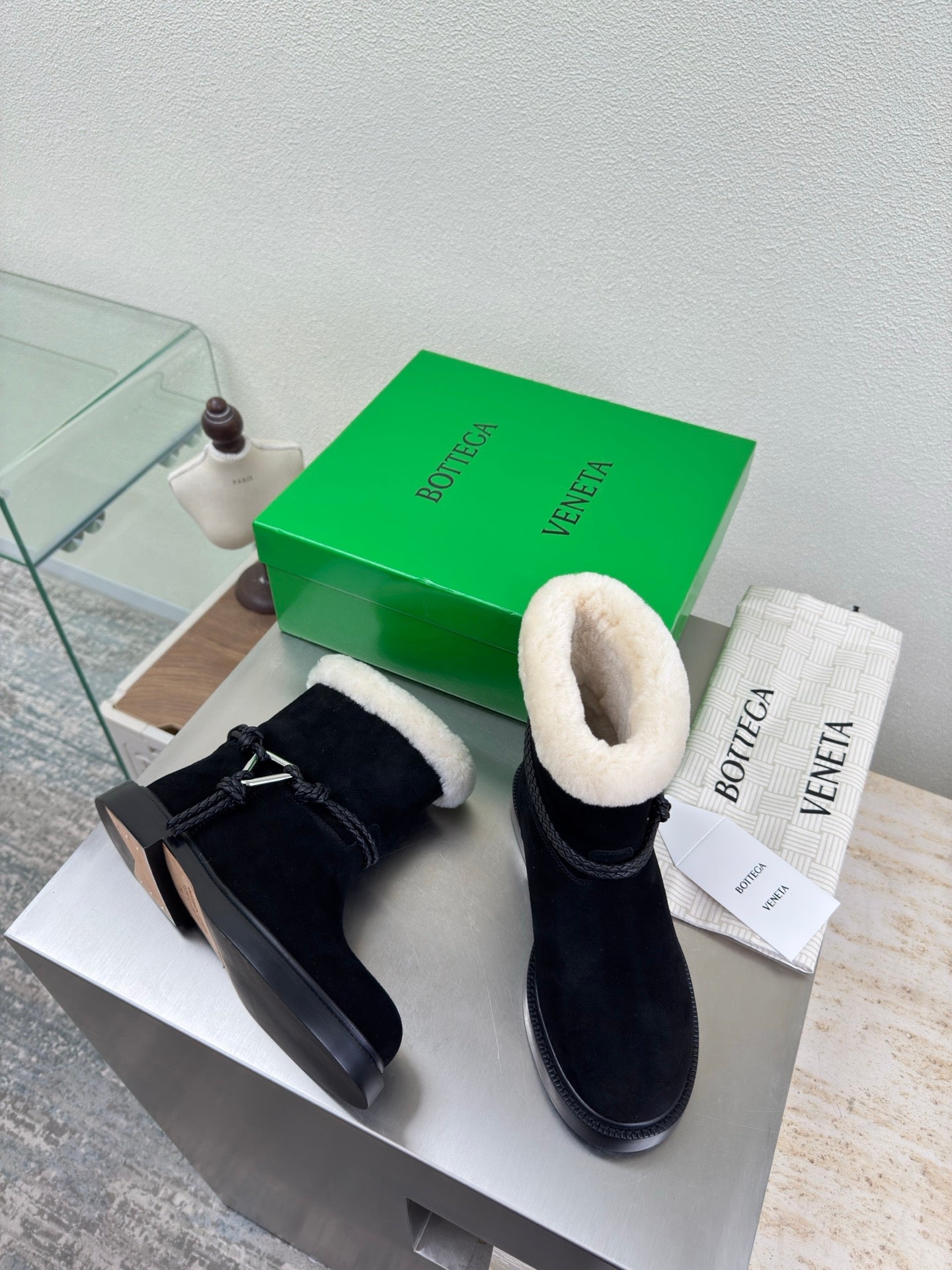 BOTTEGA VENETA 26S FUR-LINED BOOTS IN BLACK SUEDE AND WHITE WOOL