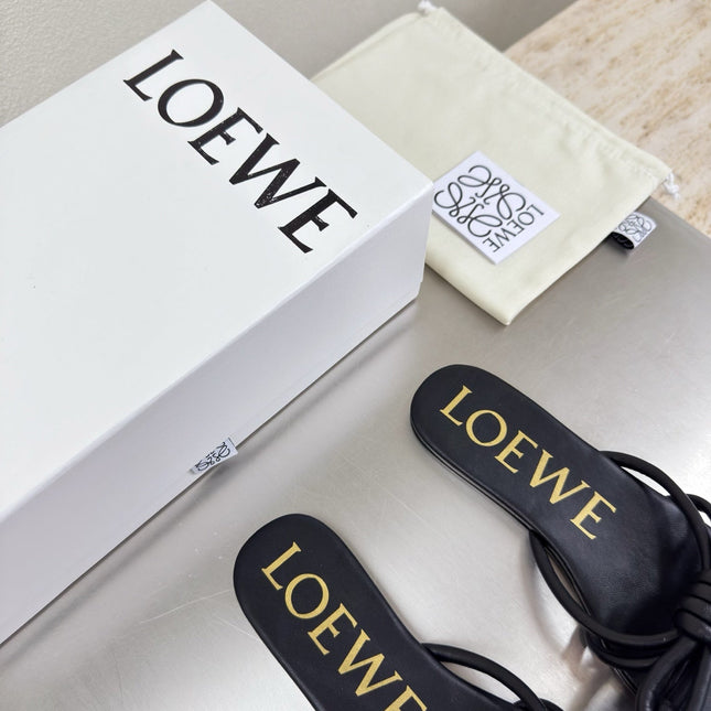LOEWE 26S FLAMENCO KNOT SANDAL IN BLACK CALFSKIN