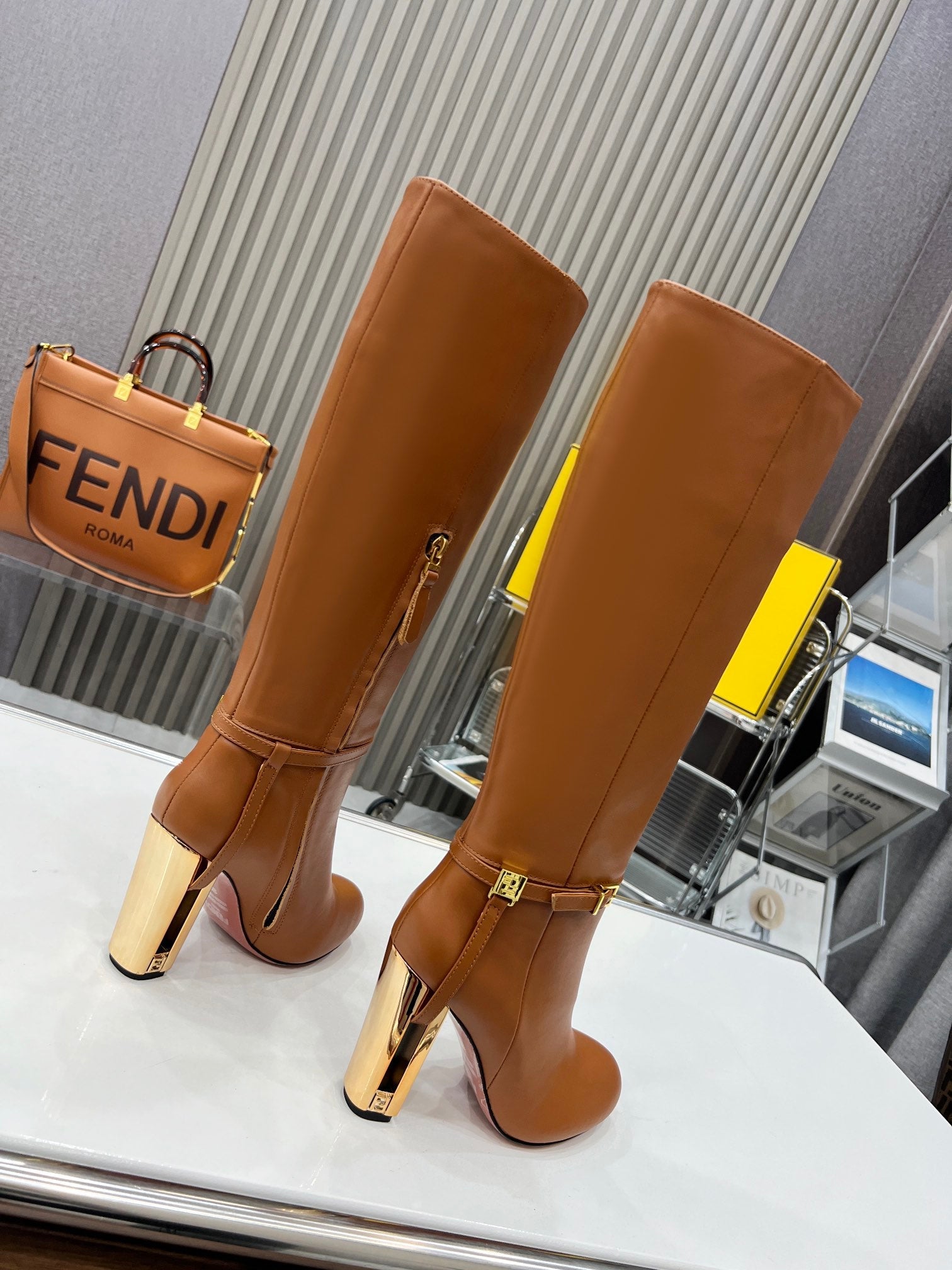 FF HIGH BOOTS IN TAWNY BROWN CALFSKIN GOLD HARDWARE