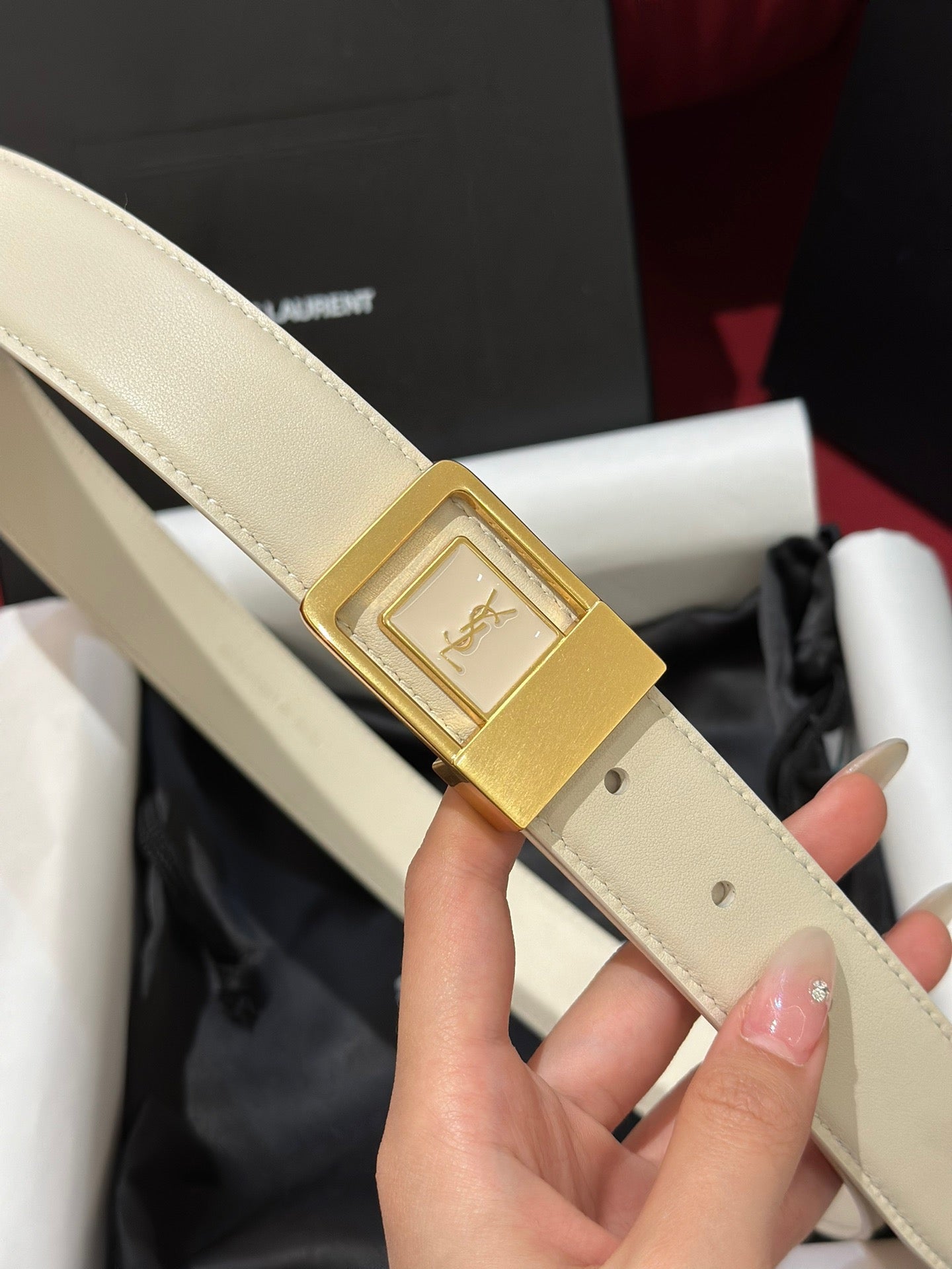 YSL 25S BELT 30 MM IN CREAM WHITE CALFSKIN 538008