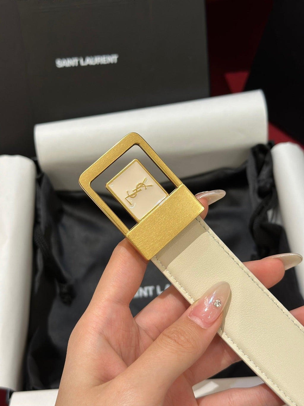 YSL 25S BELT 30 MM IN CREAM WHITE CALFSKIN 538008