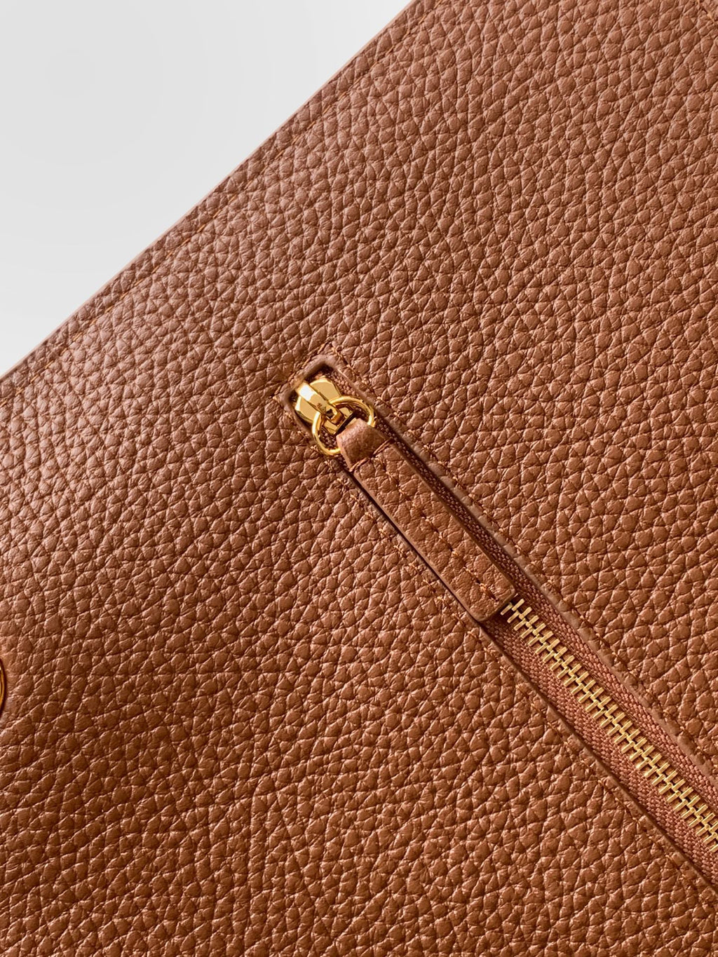 CHANEL 26S SOUPLISSIMO MAXI FLAP 39 IN CARAMEL BROWN GRAINED CALFSKIN GOLD HARDWARE