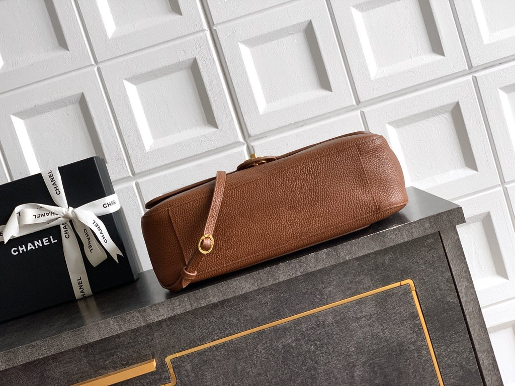 CHANEL 26S SOUPLISSIMO MAXI FLAP MEDIUM 32 IN CARAMEL BROWN GRAINED CALFSKIN GOLD HARDWARE