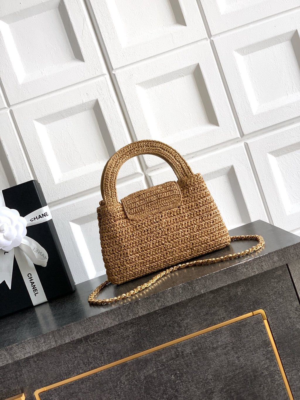 CHANEL 26S TOP HANDLE BAG 19 IN NATURAL RAFFIA AND CALFSKIN GOLD HARDWARE