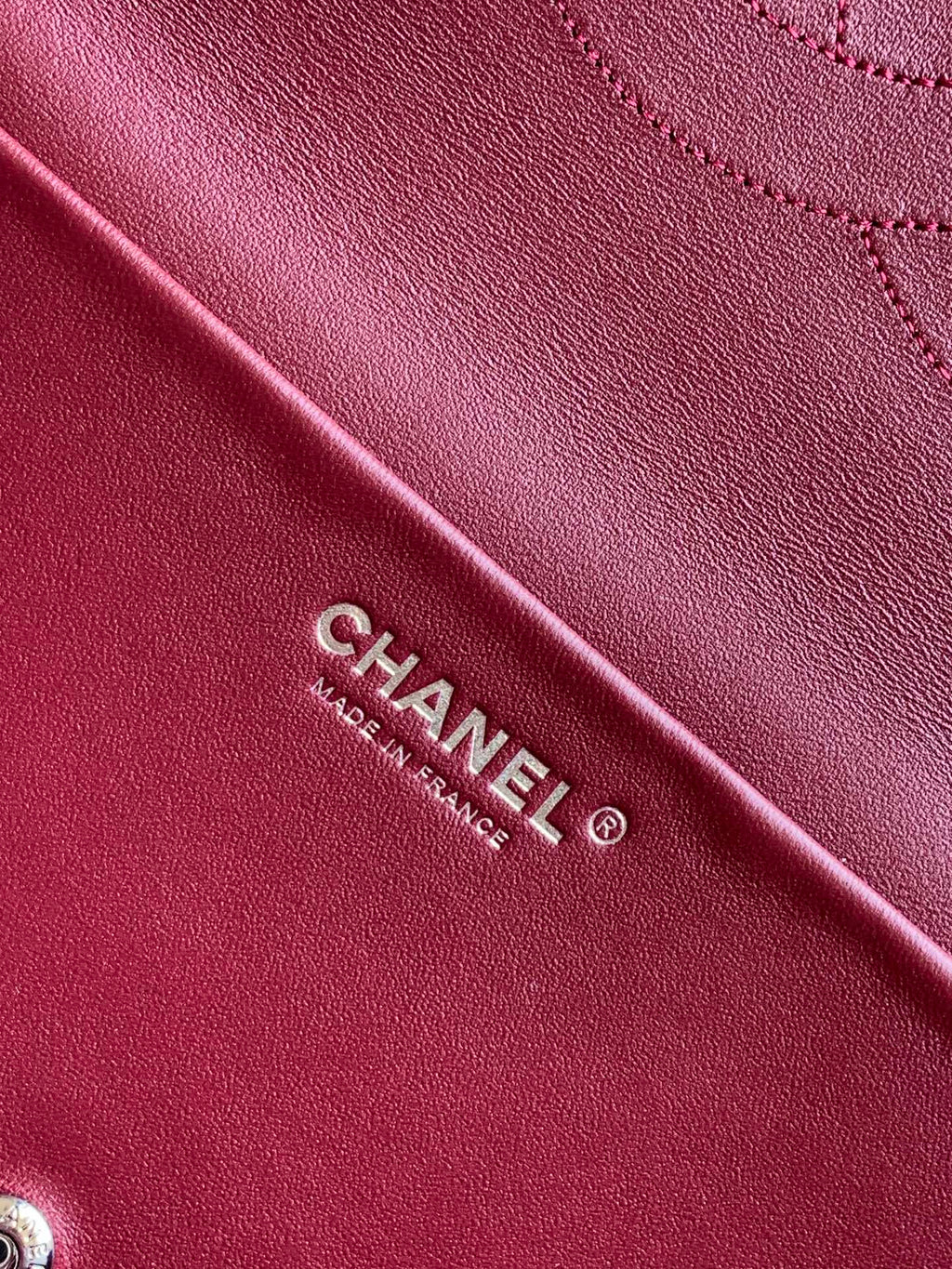 CHANEL 26S SOUPLISSIMO MAXI FLAP 39 IN OLIVE GREEN CROCODILE-EMBOSSED CALFSKIN SILVER HARDWARE