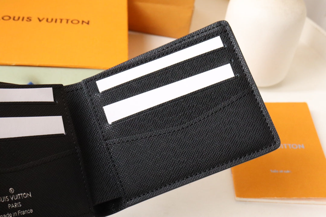 LV 25S SLENDER WALLET 11 IN BLACK TAIGA CALFSKIN