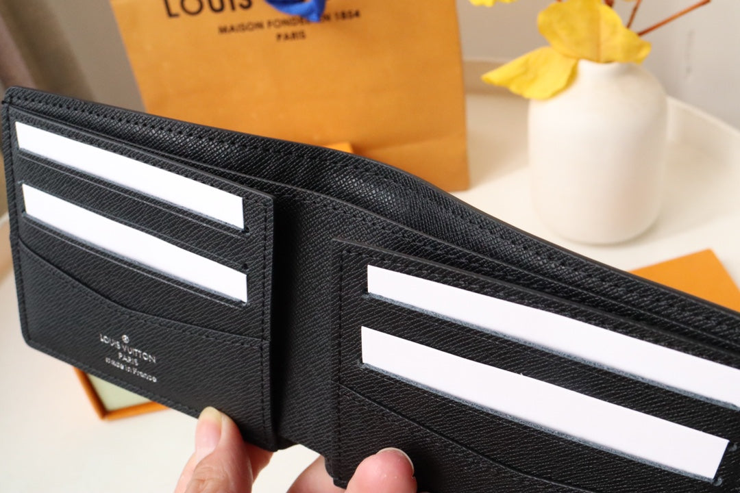 LV 25S SLENDER WALLET 11 IN BLACK EPI CALFSKIN