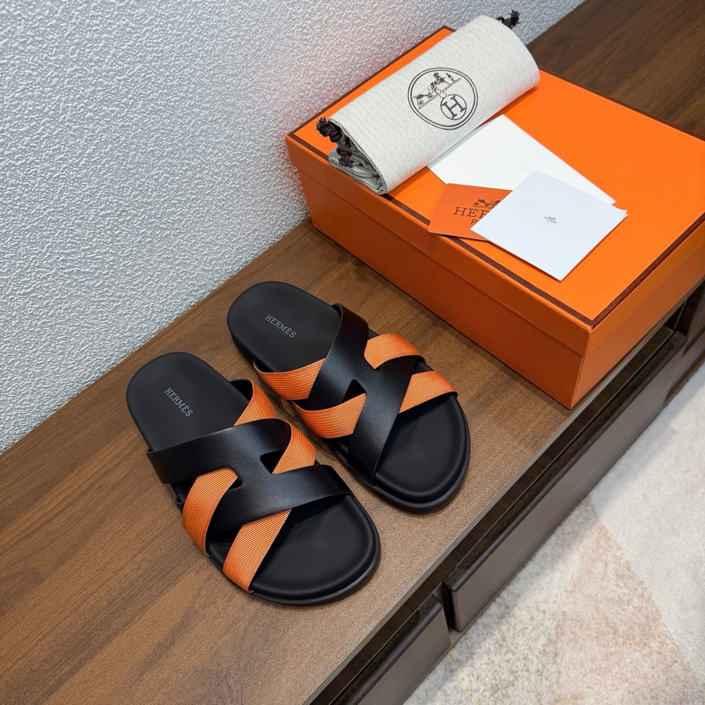 HM 26S KAZIMIR SANDAL IN BLACK CALFSKIN AND ORANGE FABRIC