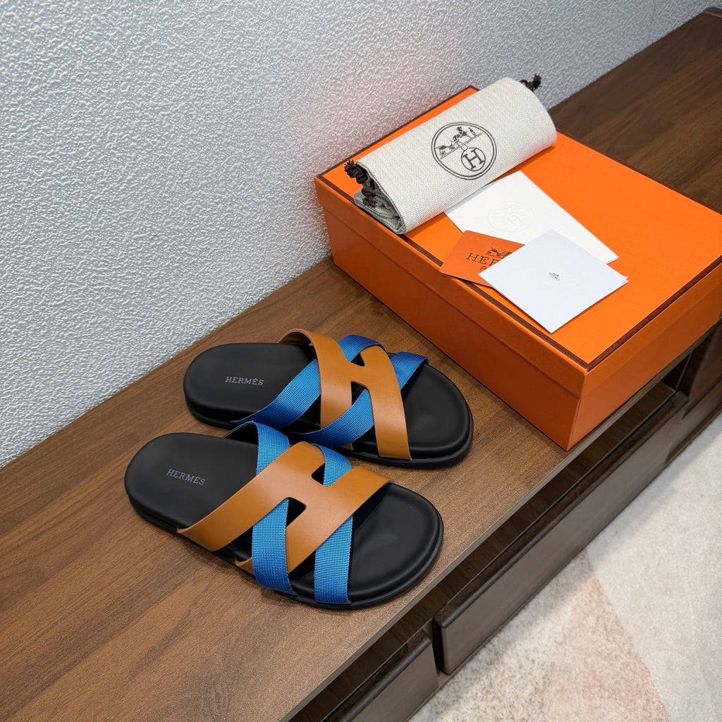 HM 26S KAZIMIR SANDAL IN CARAMEL BROWN CALFSKIN AND BLUE FABRIC