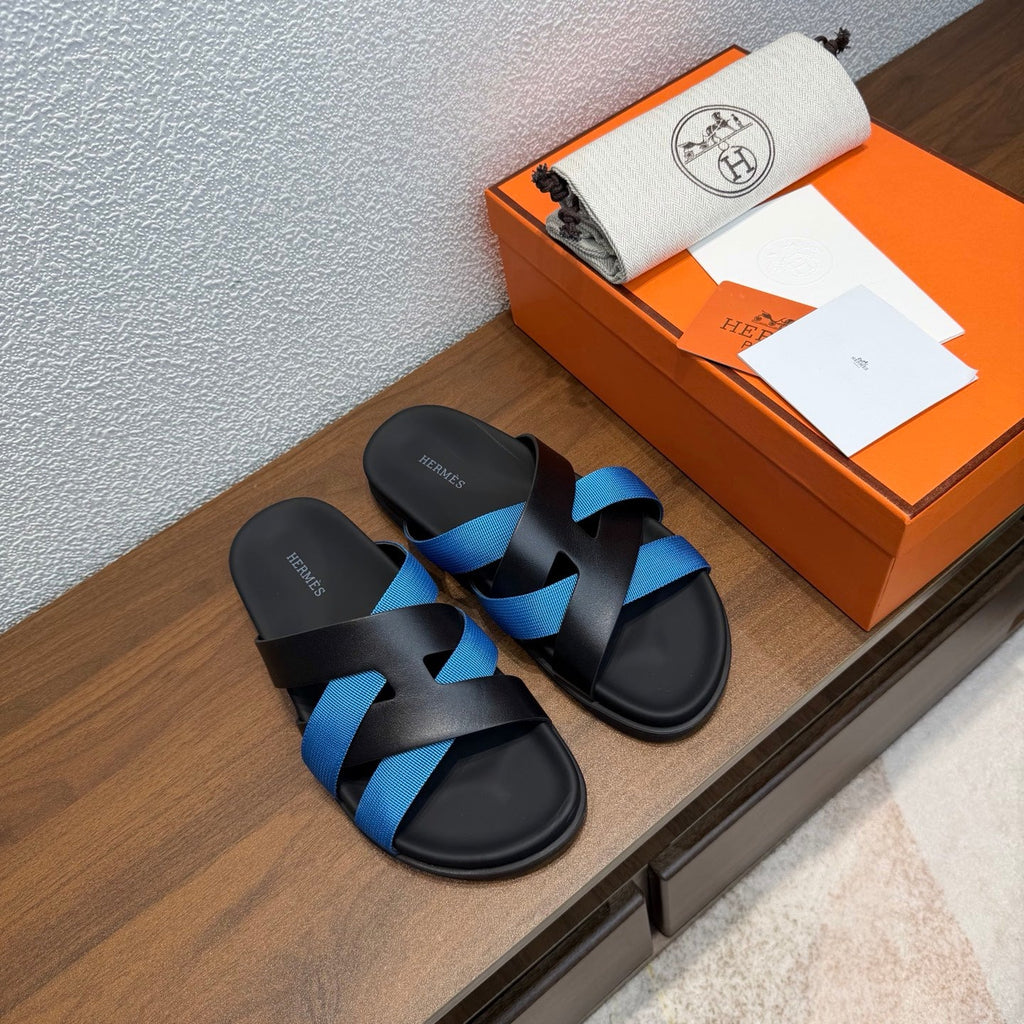 HM 26S KAZIMIR SANDAL IN BLACK CALFSKIN AND BLUE FABRIC