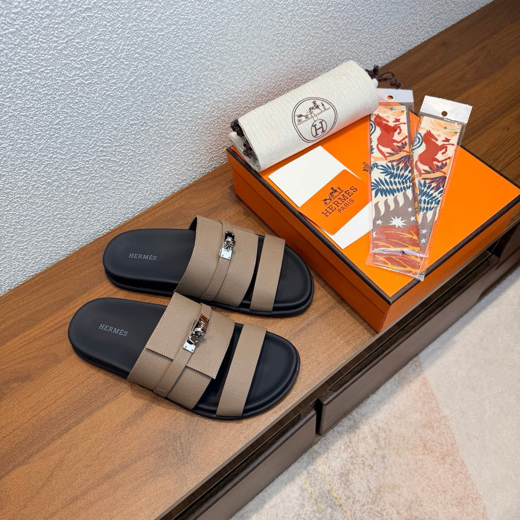 HM 26S KELLY BUCKLE DOUBLE STRAP SANDALS IN BROWN CALFSKIN SILVER HARDWARE