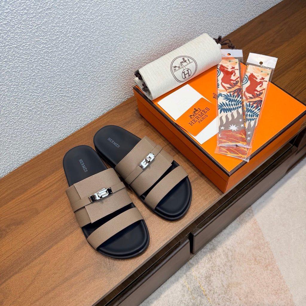 HM 26S KELLY BUCKLE DOUBLE STRAP SANDALS IN BROWN CALFSKIN SILVER HARDWARE