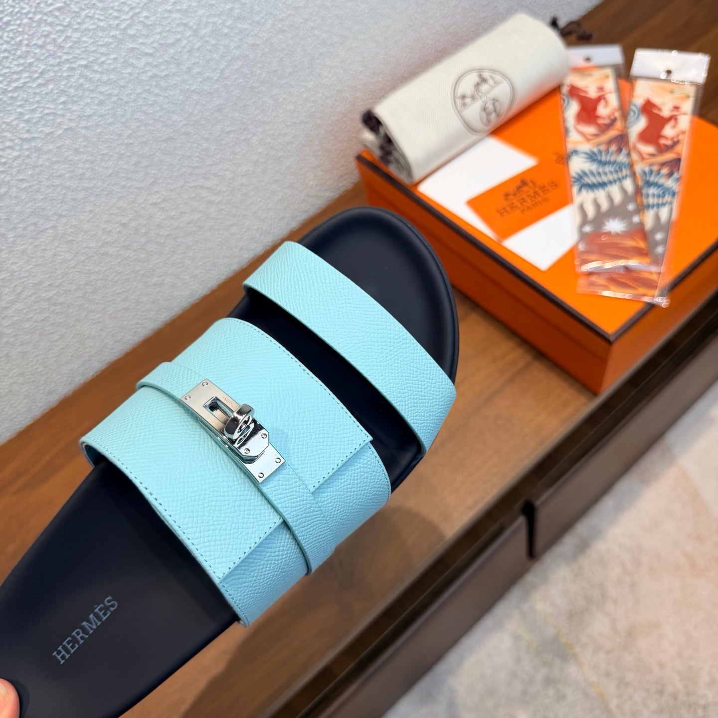 HM 26S KELLY BUCKLE DOUBLE STRAP SANDALS IN SKY BLUE CALFSKIN