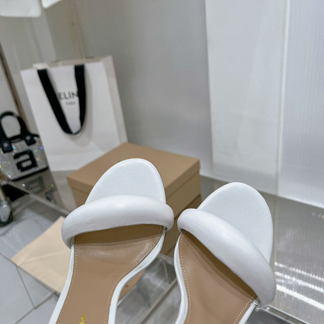 GIANVITO ROSSI 26S PADDED STRAP HIGH-HEEL MULES 105 MM IN WHITE LAMBSKIN