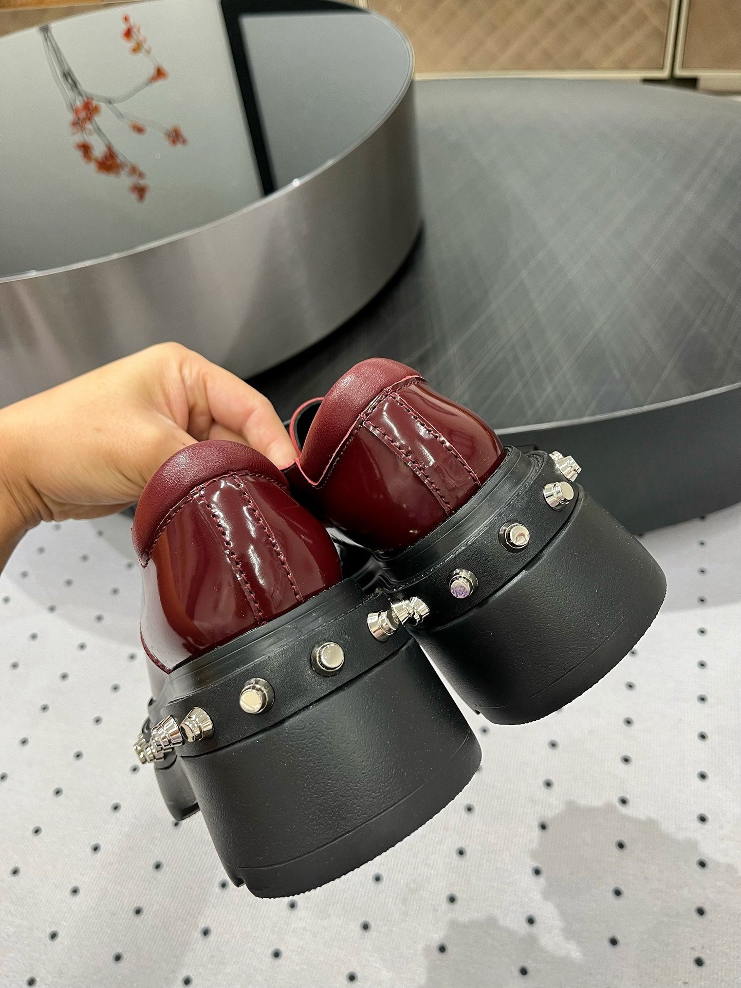 ATLAS DERBY 55 MM IN BURGUNDY RED CALFSKIN