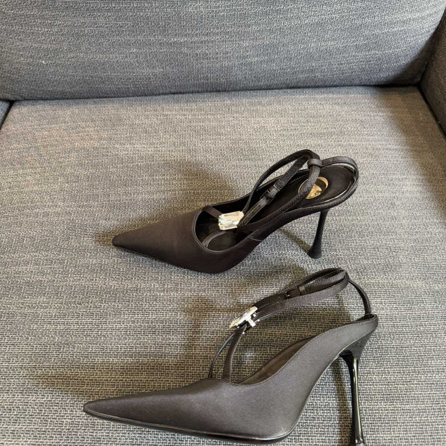 HIGH SANDAL ATTACHED GEM IN BLACK SILK
