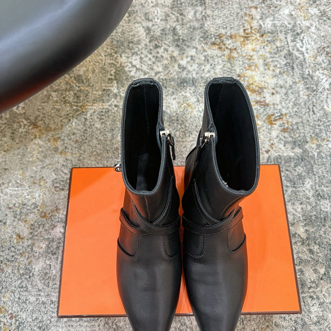 HM 26S FLAT ANKLE BOOTS IN BLACK CALFSKIN