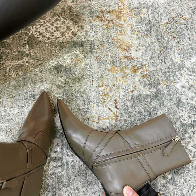 HM 26S POINTED-TOE ANKLE BOOTS 35 MM IN KHAKI GREY CALFSKIN