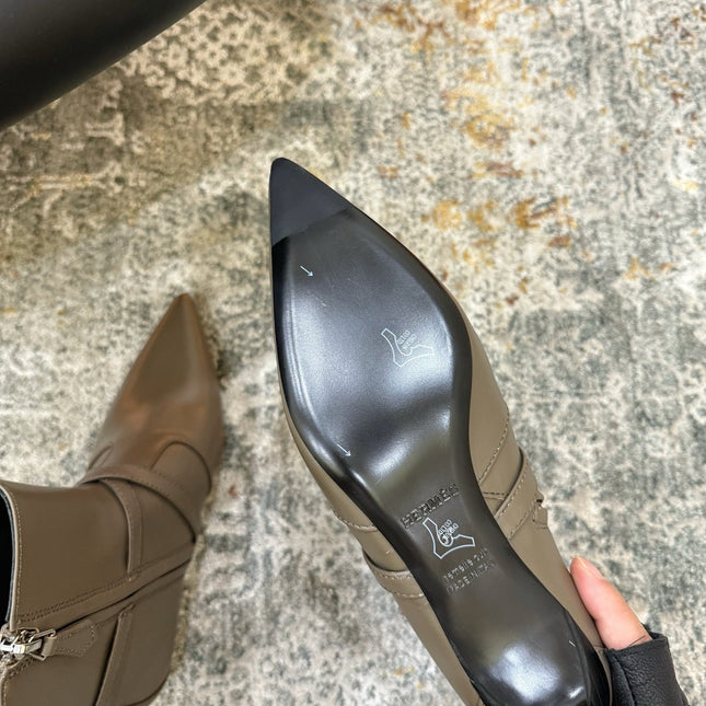 HM 26S POINTED-TOE ANKLE BOOTS 35 MM IN KHAKI GREY CALFSKIN