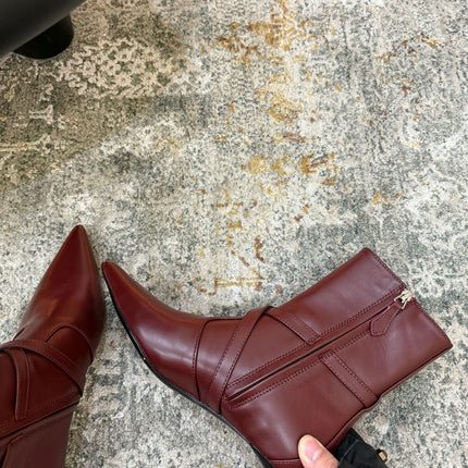 HM 26S POINTED-TOE ANKLE BOOTS 35 MM IN WINE RED CALFSKIN 