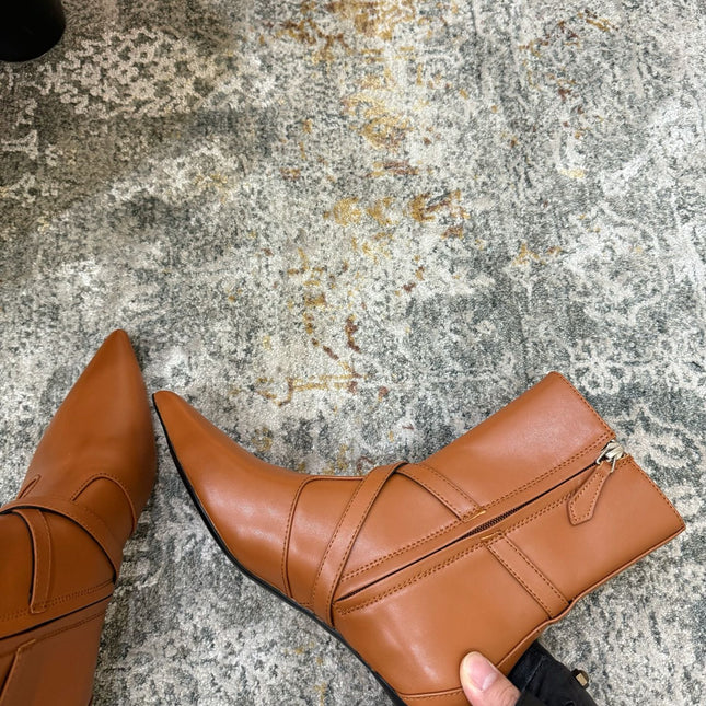 HM 26S POINTED-TOE ANKLE BOOTS 35 MM IN COGNAC BROWN CALFSKIN 