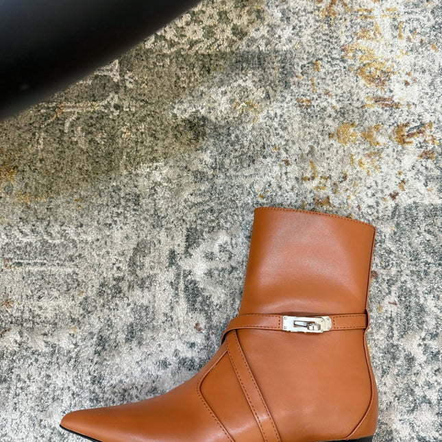 HM 26S POINTED-TOE ANKLE BOOTS 35 MM IN COGNAC BROWN CALFSKIN 