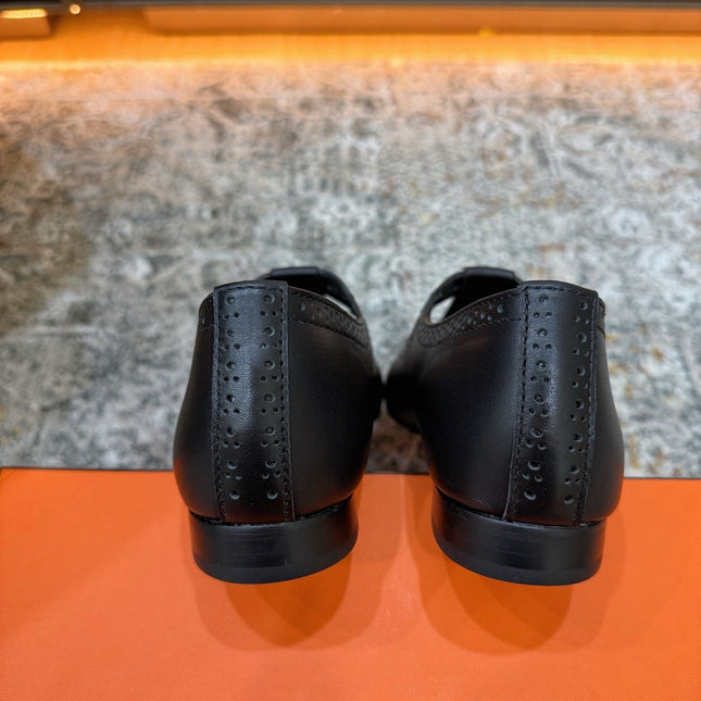 HM 26S PERFORATED BALLET FLATS IN BLACK CALFSKIN