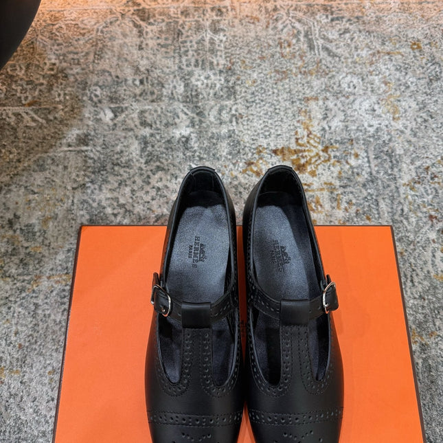 HM 26S PERFORATED BALLET FLATS IN BLACK CALFSKIN