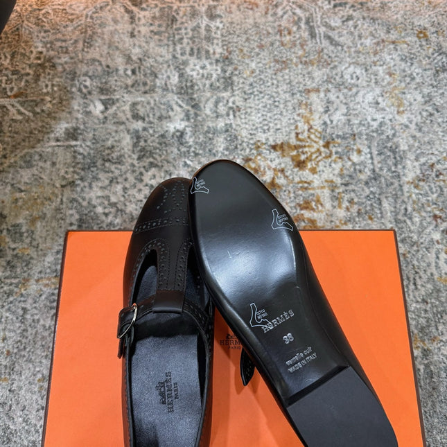 HM 26S PERFORATED BALLET FLATS IN BLACK CALFSKIN