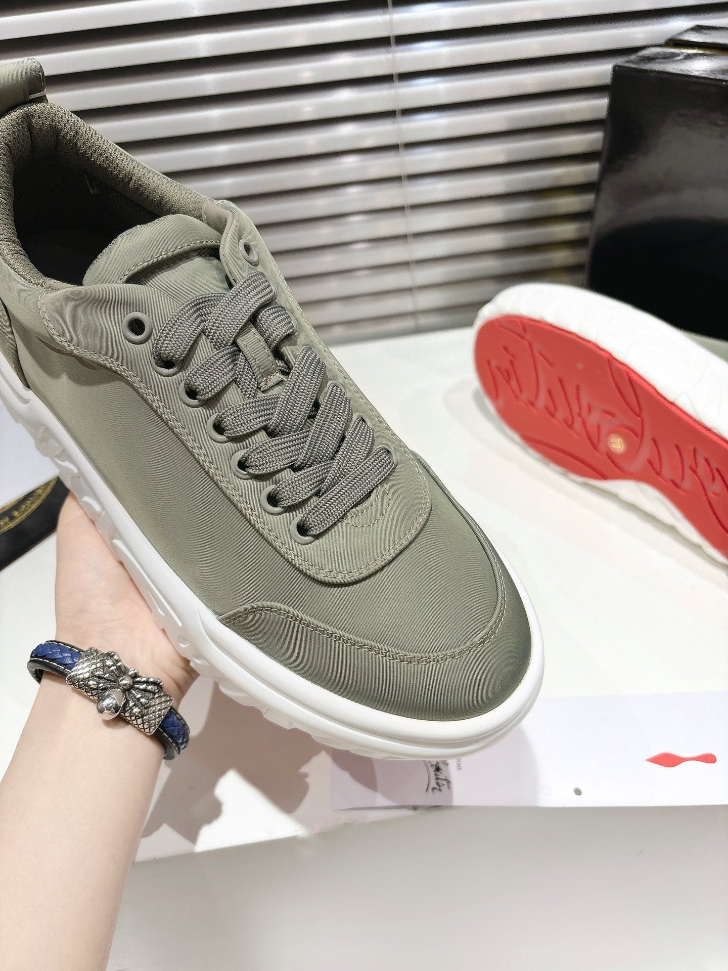 CHOUKARIO LOW-TOP THICK SOLE SNEAKERS IN SAGE GREEN FABRIC CREATIVE PRINT