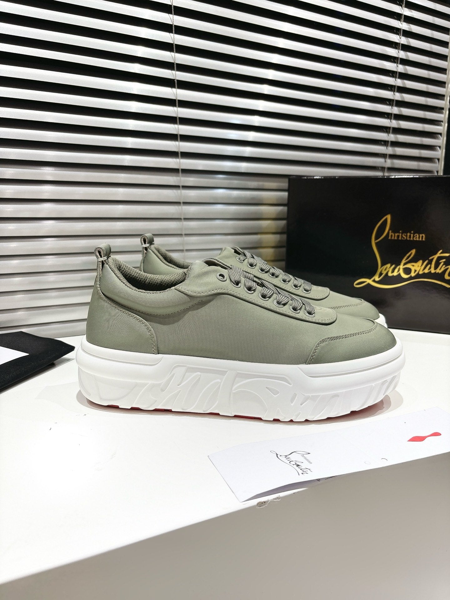 CHOUKARIO LOW-TOP THICK SOLE SNEAKERS IN SAGE GREEN FABRIC CREATIVE PRINT