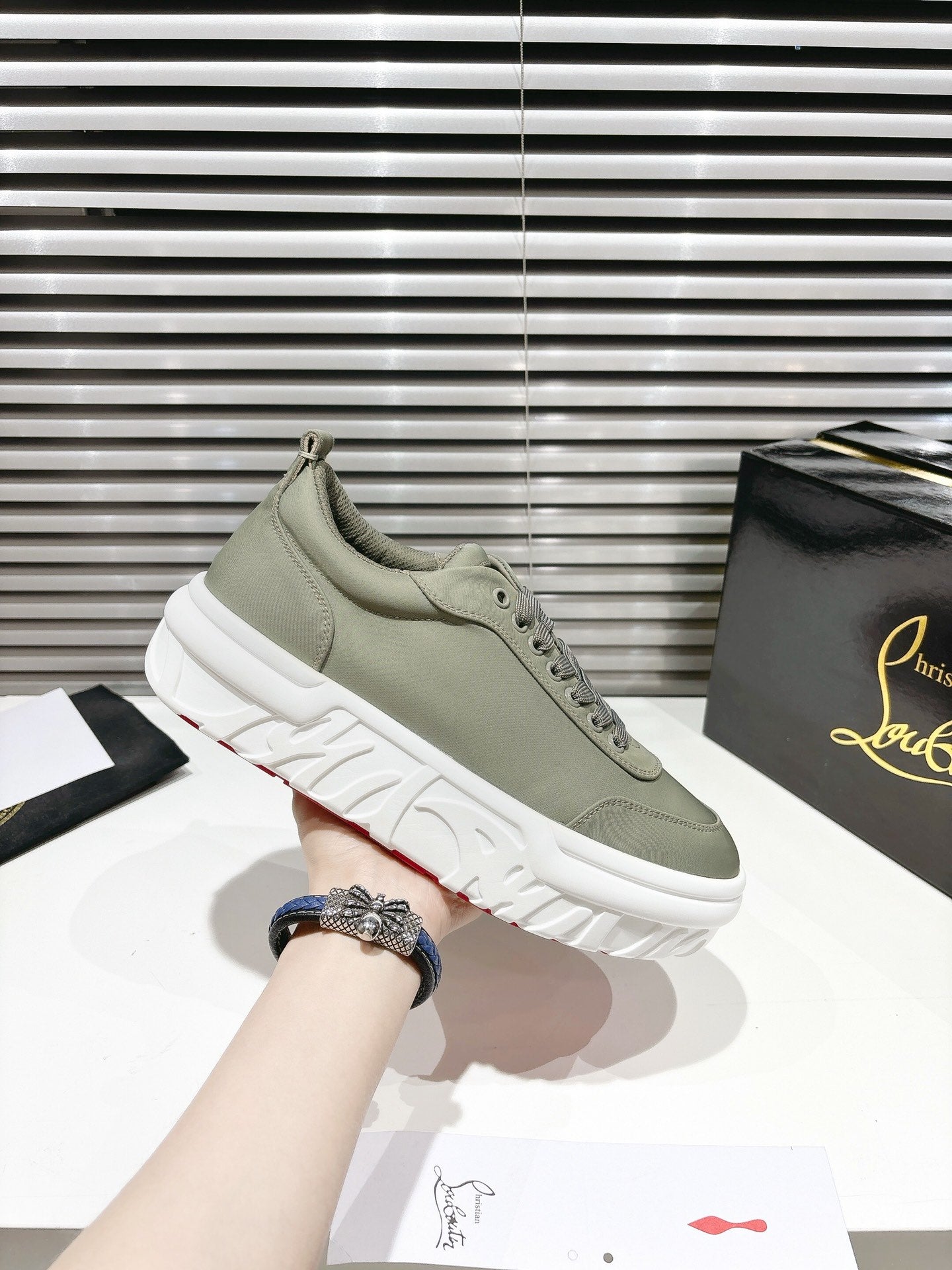 CHOUKARIO LOW-TOP THICK SOLE SNEAKERS IN SAGE GREEN FABRIC CREATIVE PRINT