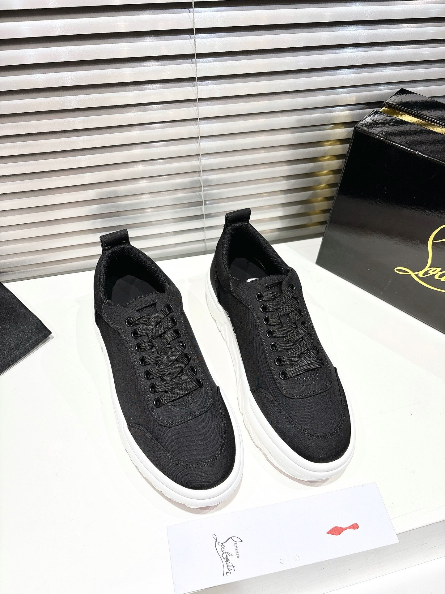 CHOUKARIO LOW-TOP THICK SOLE SNEAKERS IN BLACK FABRIC CREATIVE PRINT