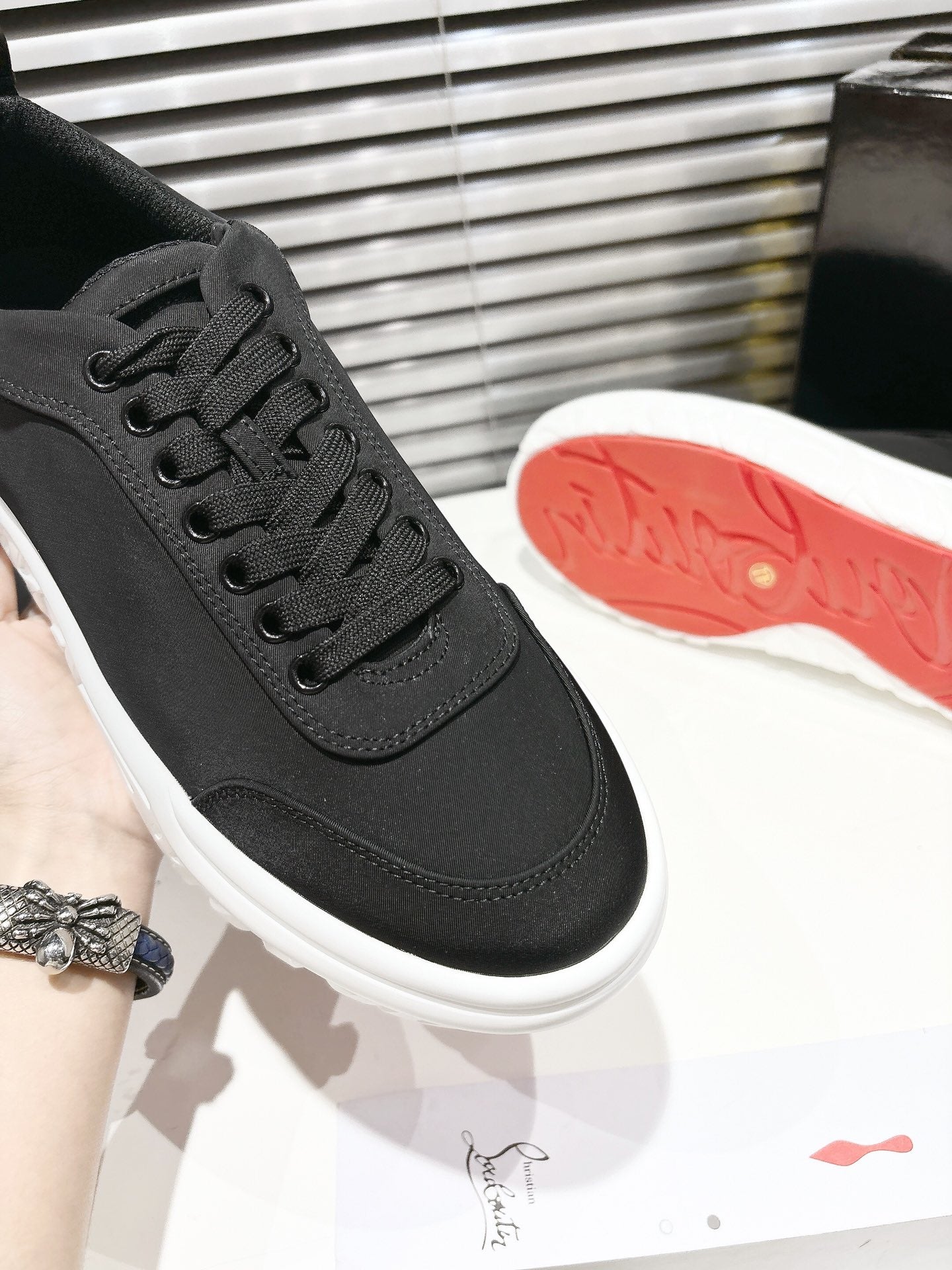 CHOUKARIO LOW-TOP THICK SOLE SNEAKERS IN BLACK FABRIC CREATIVE PRINT