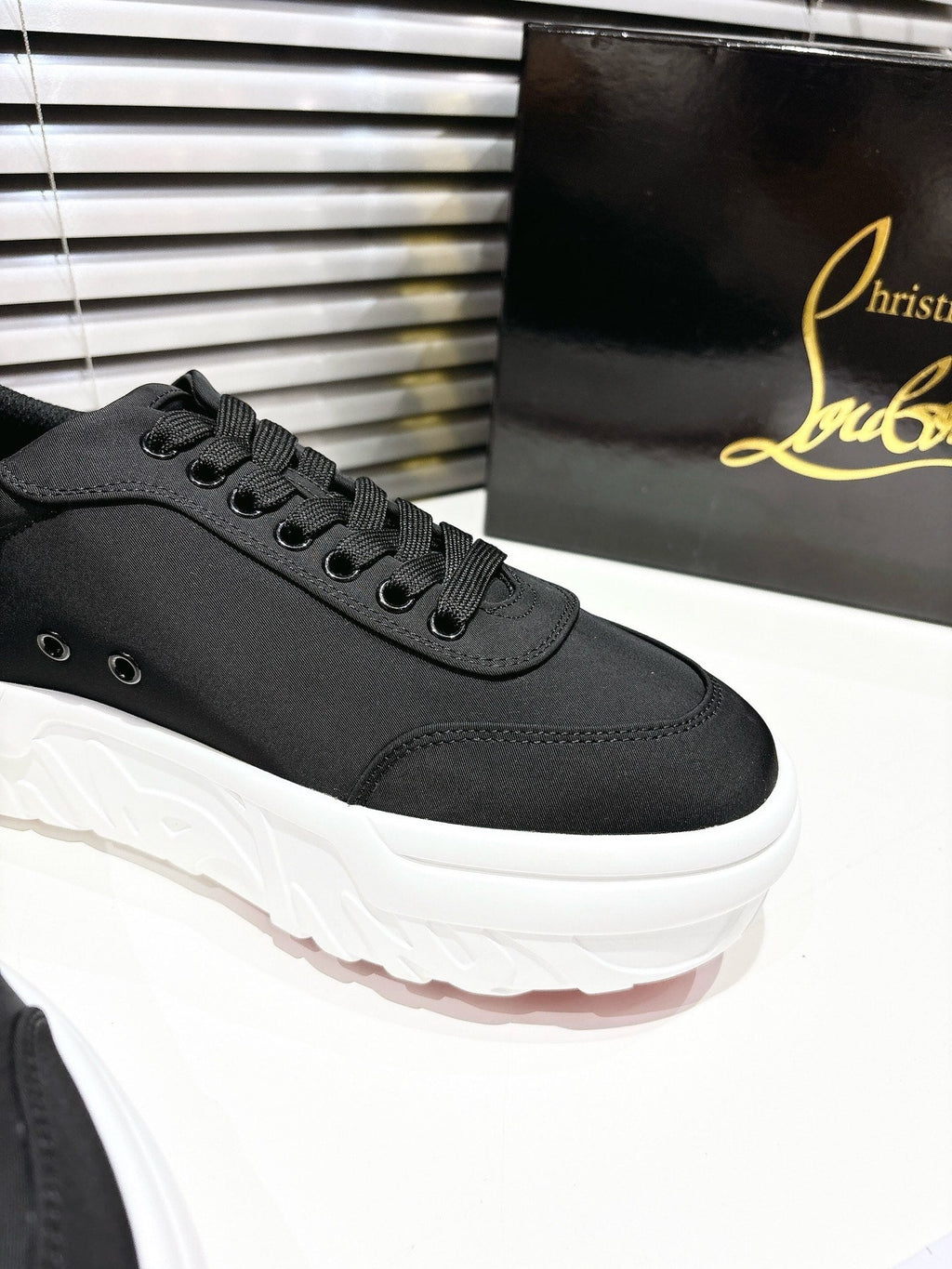 CHOUKARIO LOW-TOP THICK SOLE SNEAKERS IN BLACK FABRIC CREATIVE PRINT