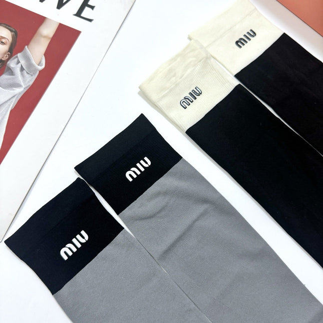 MIUMIU 26S CREW SOCKS 403668 (1 BOX)
