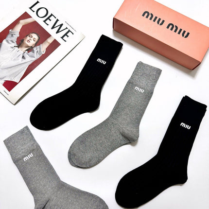 MIUMIU 26S CREW SOCKS 405375 (1 BOX)