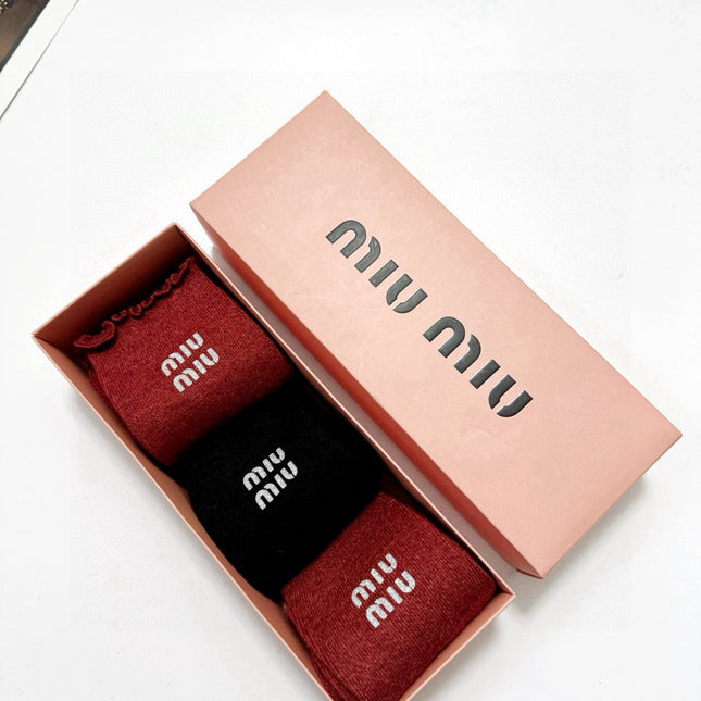 MIUMIU 26S CREW SOCKS 407171 (1 BOX)