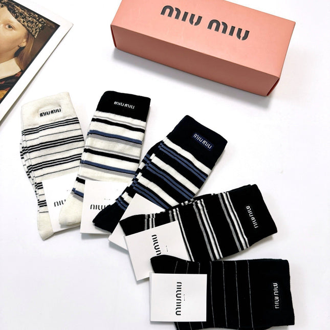 MIUMIU 26S CREW SOCKS 407174 (1 BOX)