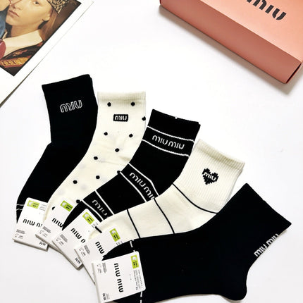 MIUMIU 26S ANKLE SOCKS 410383 (1 BOX)